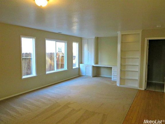 3rd image of 3904 Laurenburg Ave