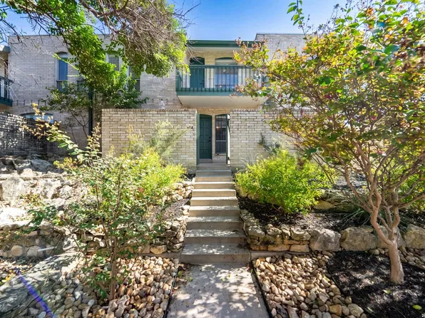 9915 Powhatan Dr #B4, San Antonio, TX 78230