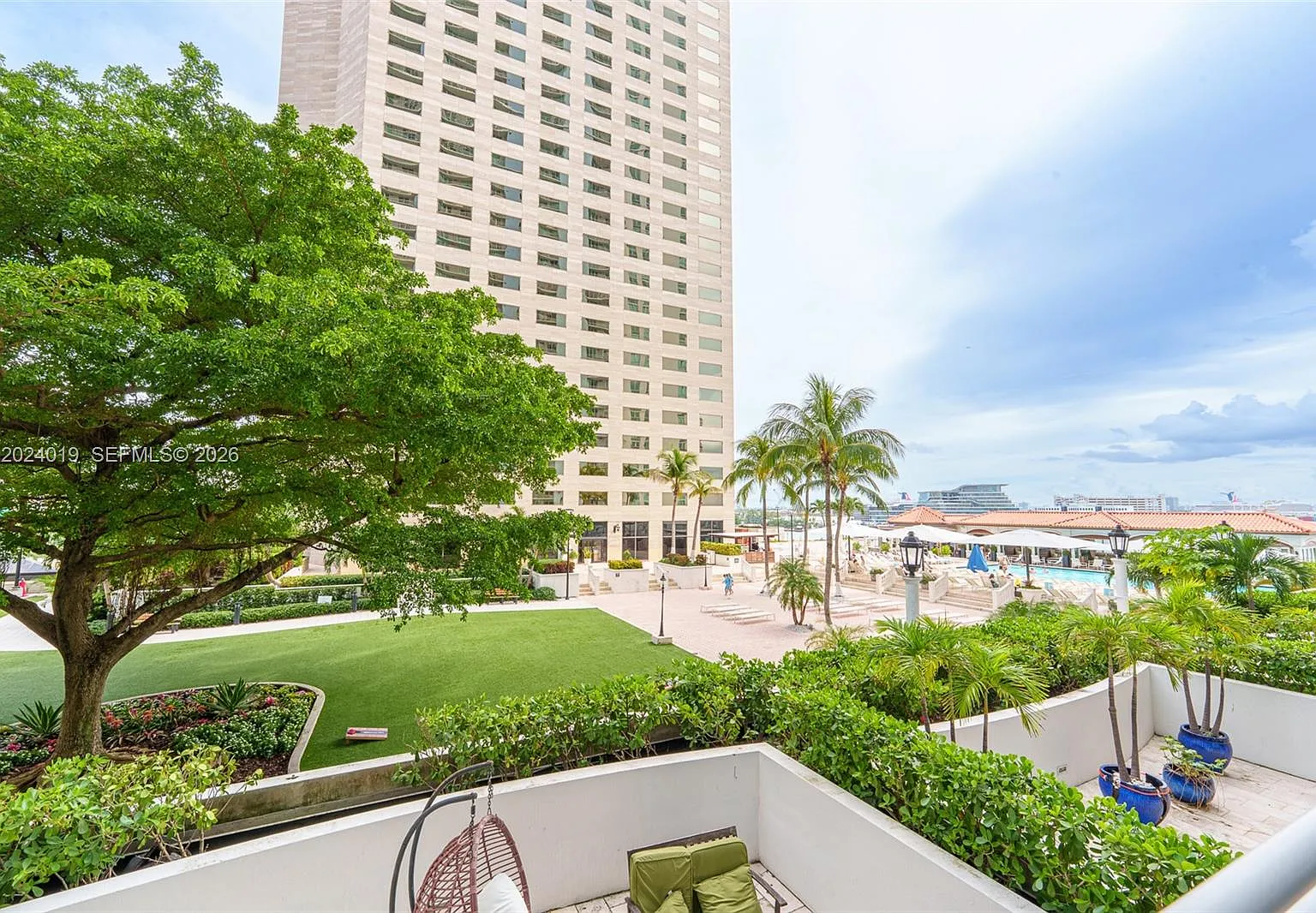 One Miami East Condo — Photo 3