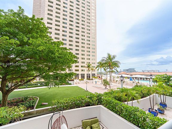 3rd image of 335 S Biscayne Blvd APT 802
