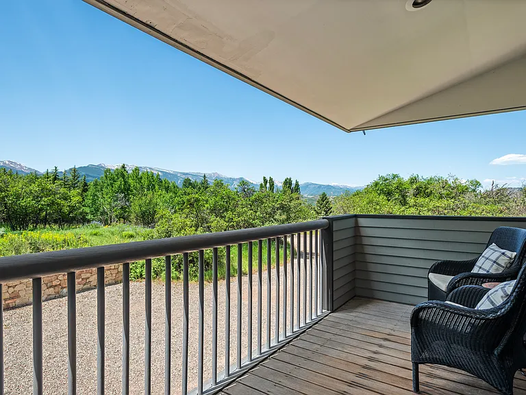 623 Johnson Dr — Photo 4