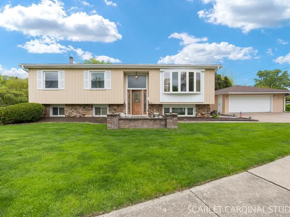 940 S Villa Ave, Villa Park, IL 60181