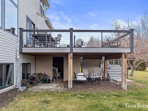 5th image of 6329 Fisk Meadow Dr NE