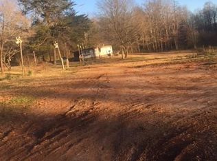 623 Horseshoe Bnd, Maysville, GA 30558