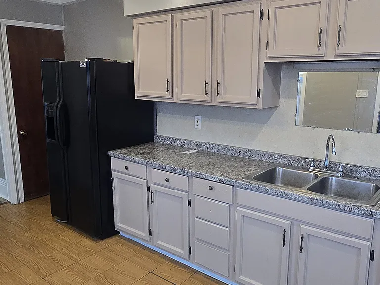 22 Chestnut St #1 — Photo 6