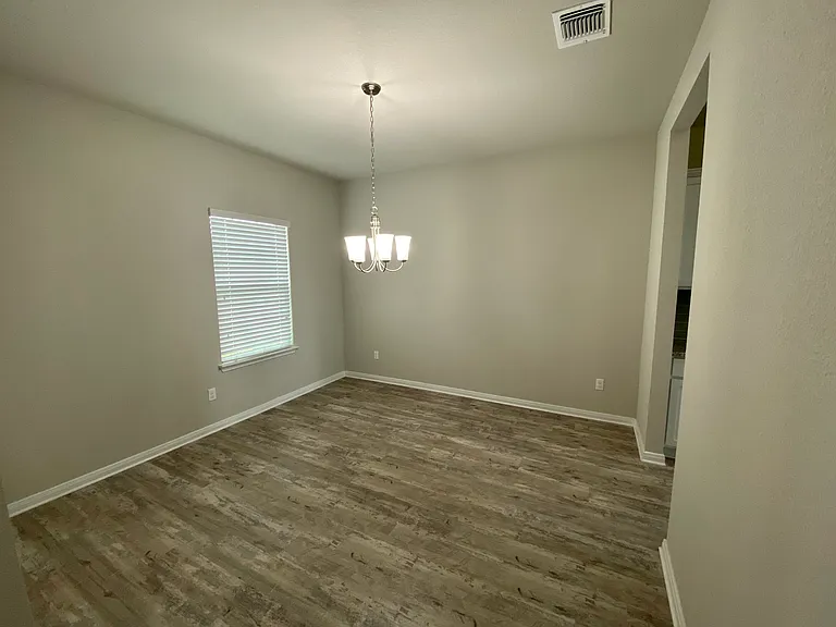 632 Donegal Ln — Photo 16