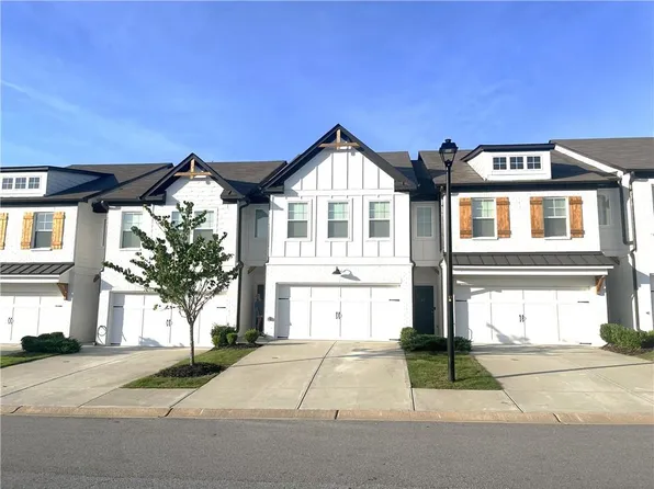 24 Garrison Dr, Winder, GA 30680