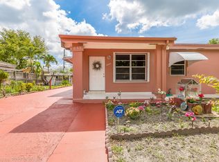 4045 SW 111th Ave, Miami, FL 33165