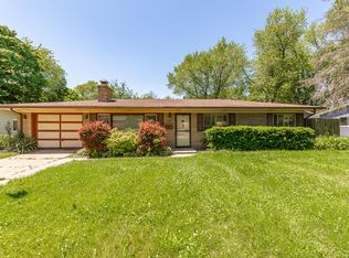 18 Greenbriar Rd, Montgomery, IL 60538