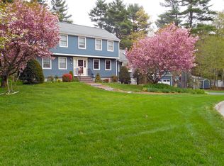 5 Willard Dr, Uxbridge, MA 01569
