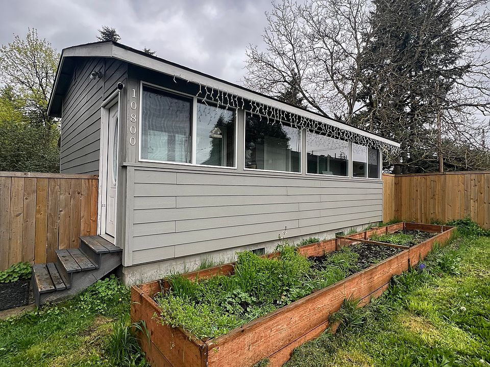 2nd image of 10800 NE 14th St