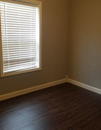 5th image of 1811 N 50th Ter