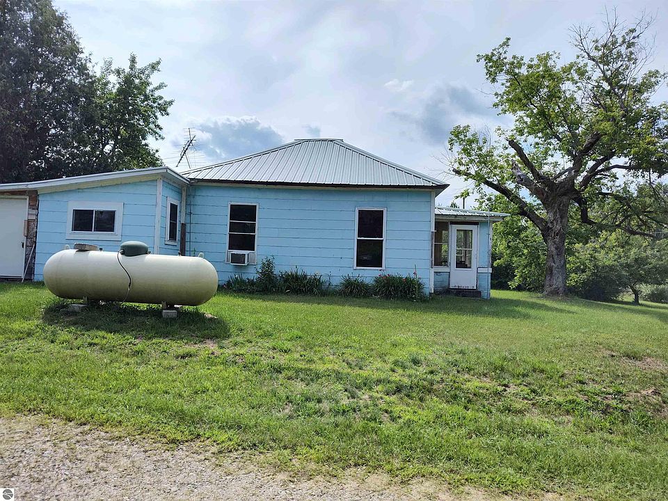 9091 W Eight Point Lake Rd, Lake, MI 48632 Zillow