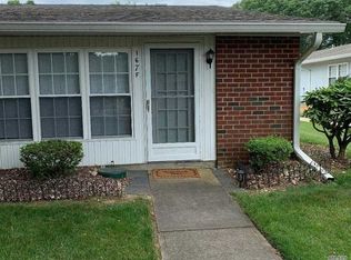 167 Ventry Ct UNIT F, Ridge, NY 11961