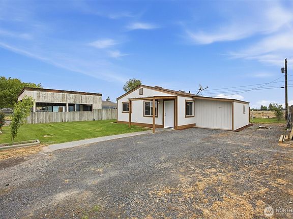 5th image of 4243 NE Lincoln Drive
