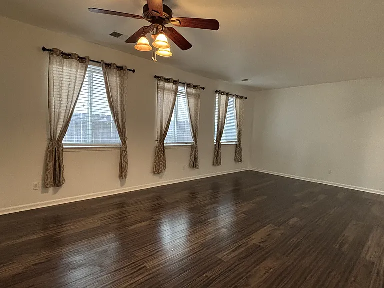 2405 El Vaquero Dr — Photo 7