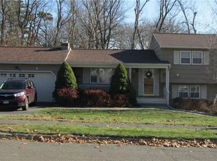 39 Autumn Dr, Southington, CT 06489
