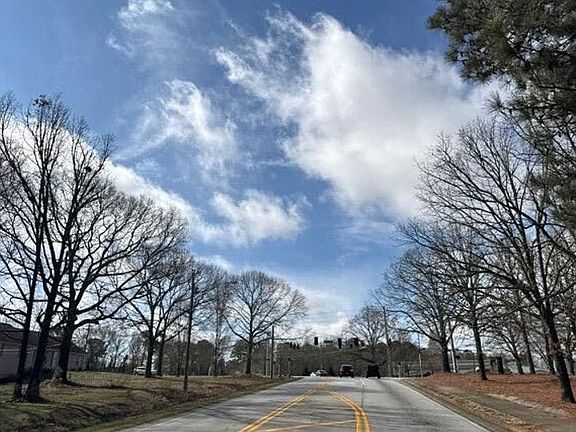 5th image of 1298 Highpoint Rd