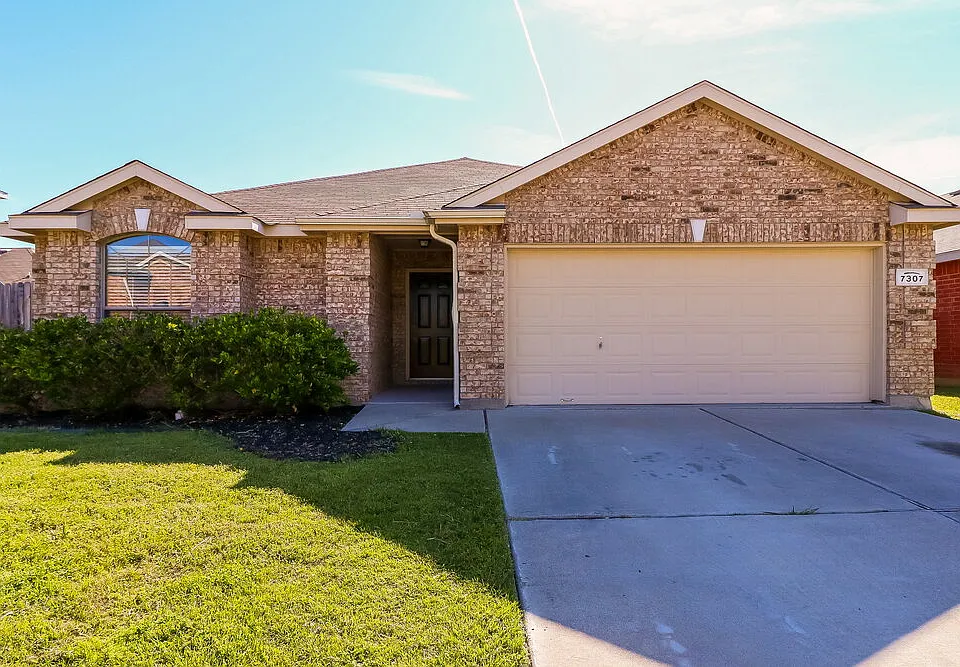 7307 Fossil Creek Dr