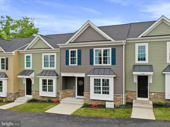 128 W 9th St, Front Royal, VA 22630
