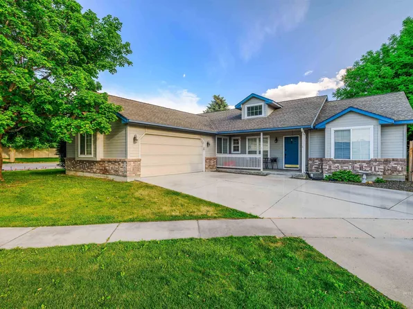 413 E Daniel Ct, Kuna, ID 83634