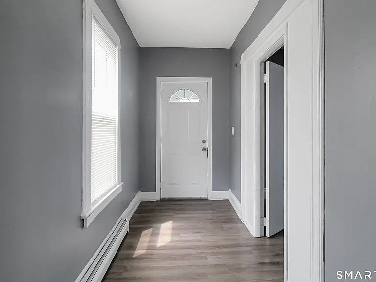 32 Lenox St — Photo 4