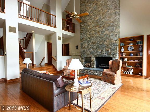 4th image of 123 Commonage Dr