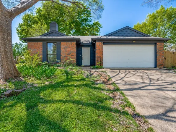 2712 Forestview Dr, Corinth, TX 76210
