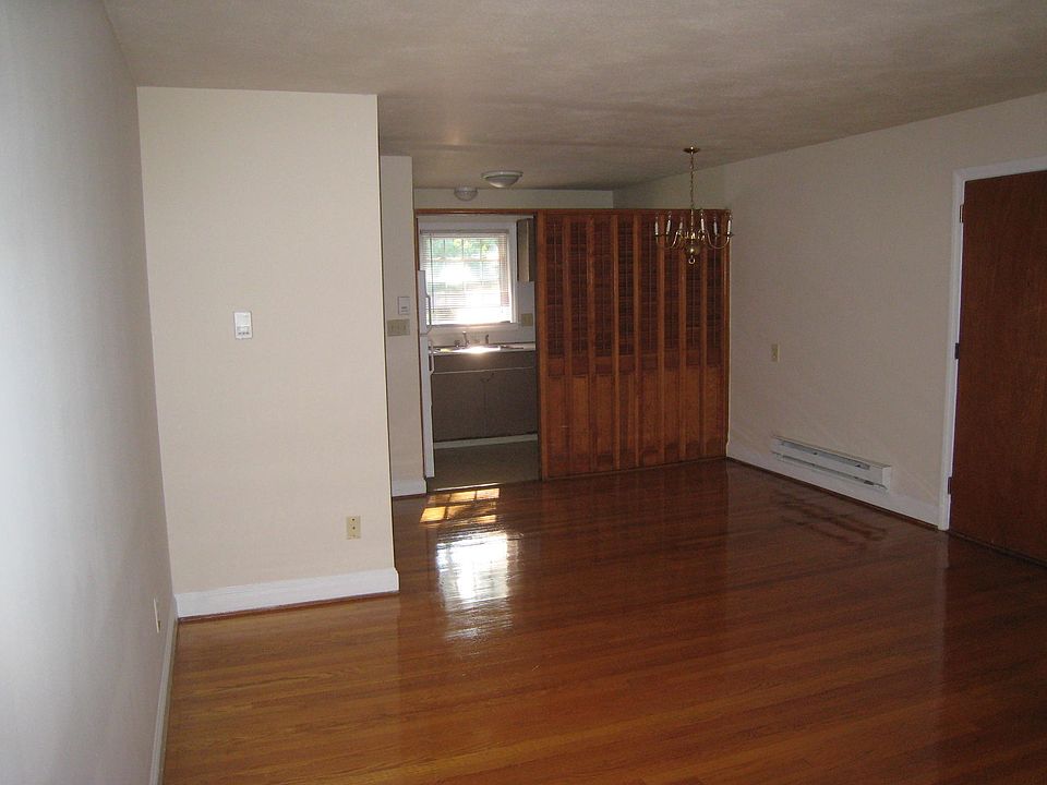 454 Willard Ave Newington CT Zillow