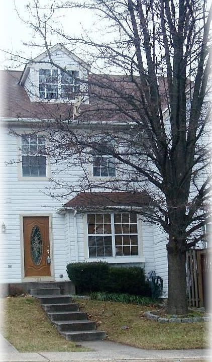 1st image of 304 Guilford Ct
