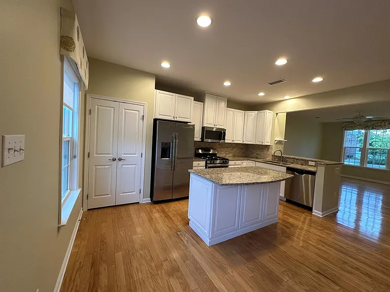 11319 Sadler Walk Ln — Photo 1