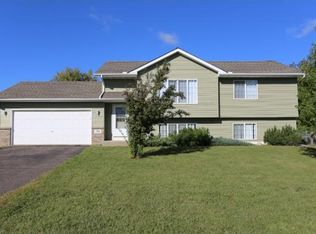 131 Summerfield Ct, Waverly, MN 55390