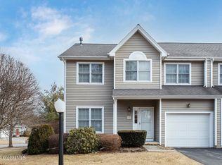 2 Cliffside Dr, Saratoga Springs, NY 12866
