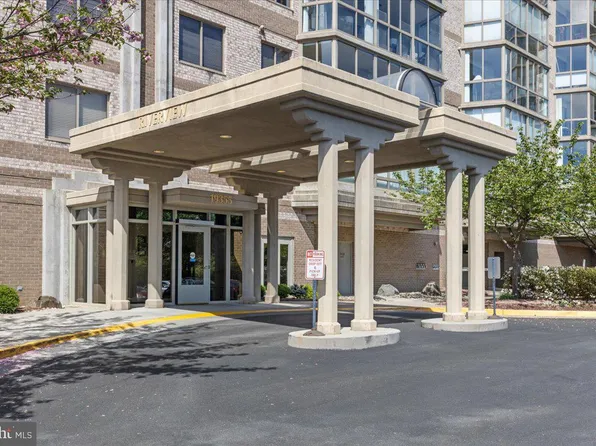 19355 Cypress Ridge Ter Unit 612, Lansdowne, VA 20176