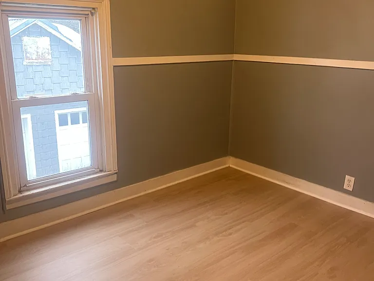 623 Coffeen St #B — Photo 3
