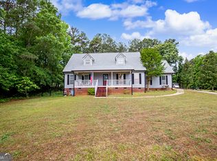 22 Hidden Lakes Ct, Newnan, GA 30263
