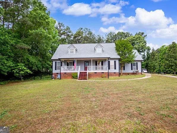 22 Hidden Lakes Ct, Newnan, GA 30263