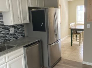 704 Oaks Manor Ct, Jacksonville, FL 32211