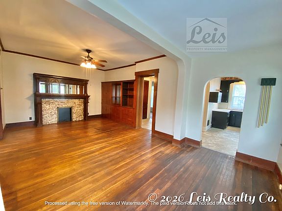 5th image of 324 W 4th St APT 1