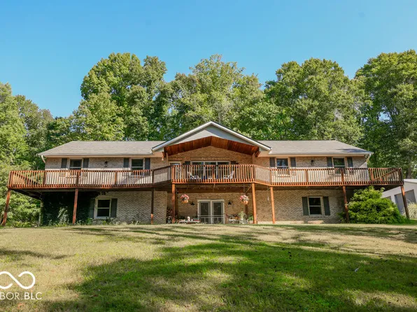 3167 Horse Farm Dr, Spencer, IN 47460