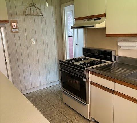 3rd image of 1210 Terrace Boulevard