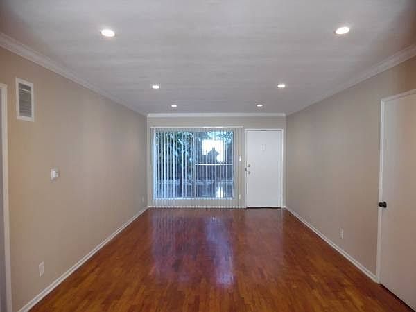 1st image of 1541 N Detroit St APT 3