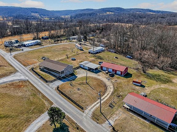 4th image of 8528 Spring Creek Rd