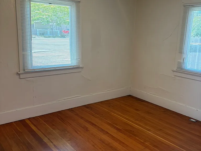 316 E Foothill Blvd — Photo 5