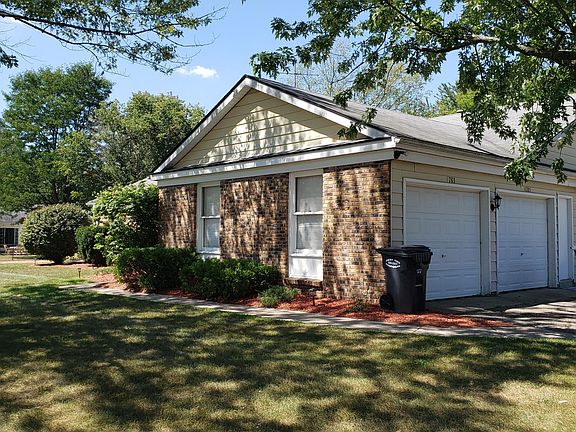 2nd image of 4785 Norfolk Cir