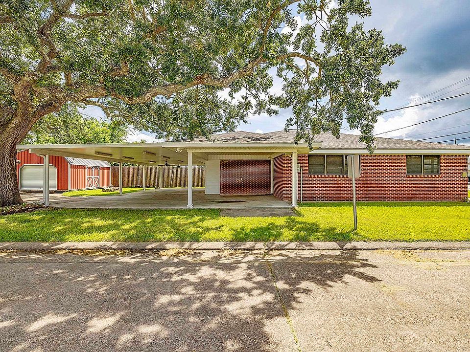 1st image of 301 Highland Dr