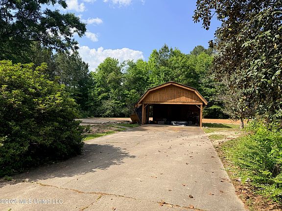 2nd image of 3 Woodland Dr Lot 133