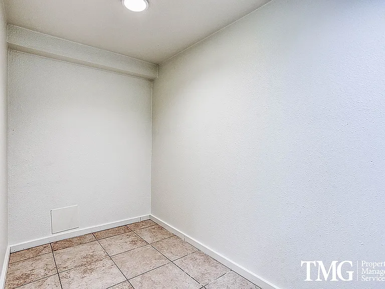 8164 SE 52nd Ave — Photo 14