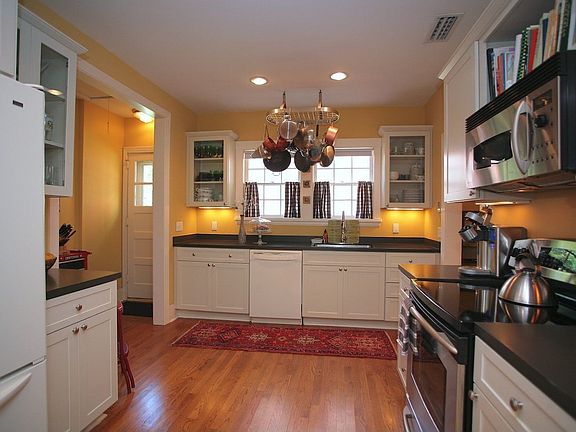 Large Kitchen Space