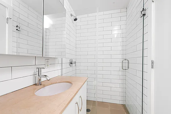 Rented by REAL New York | media 12